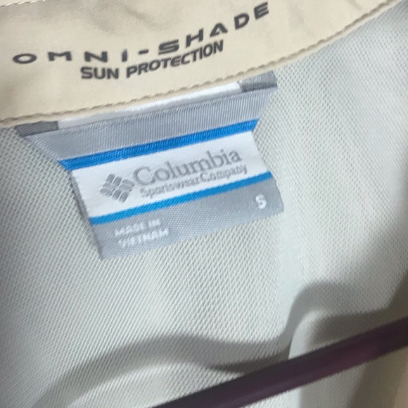 Columbia sport button up - Picture 2 of 2